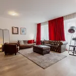 Appartement Spacieux A 15 Minutes Du Jet D\'Eau