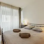 Appartement Spacieux A 15 Minutes Du Jet D\'Eau